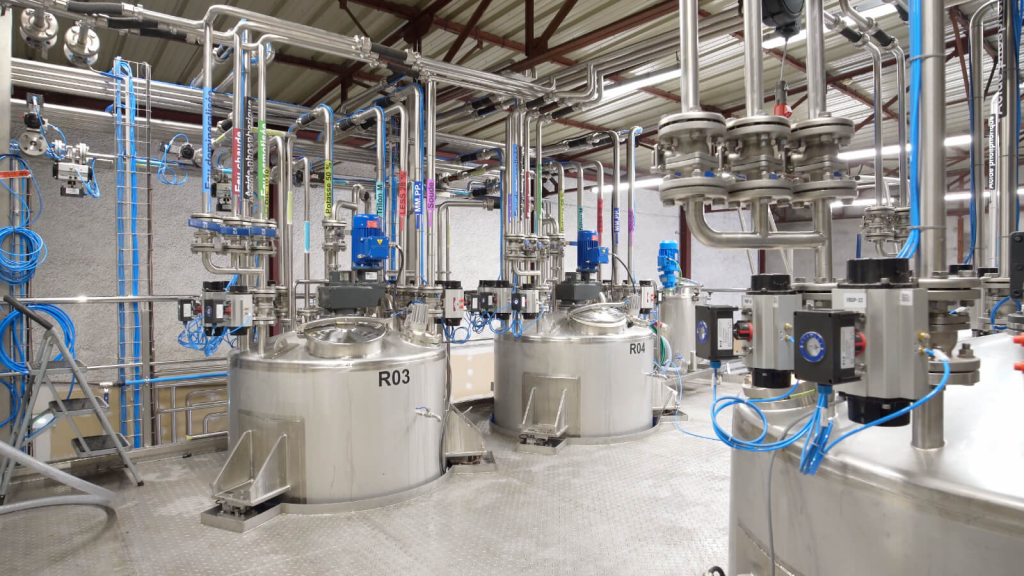 DOSIFICACION Y AGITACION DE INGREDIENTES